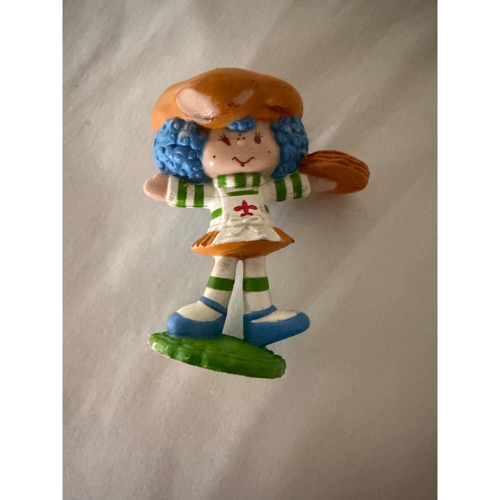 Vintage 1983 Strawberry Shortcake Blueberry Muffin PVC Figure Miniature AGC